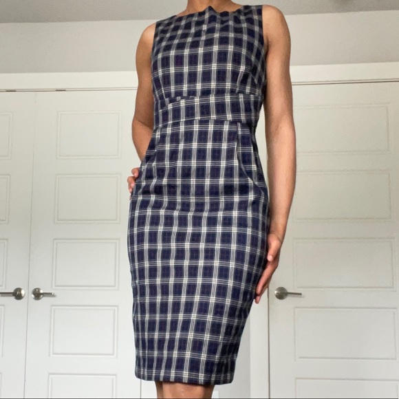 Checked Bodycon Dress - Picture 4 of 11